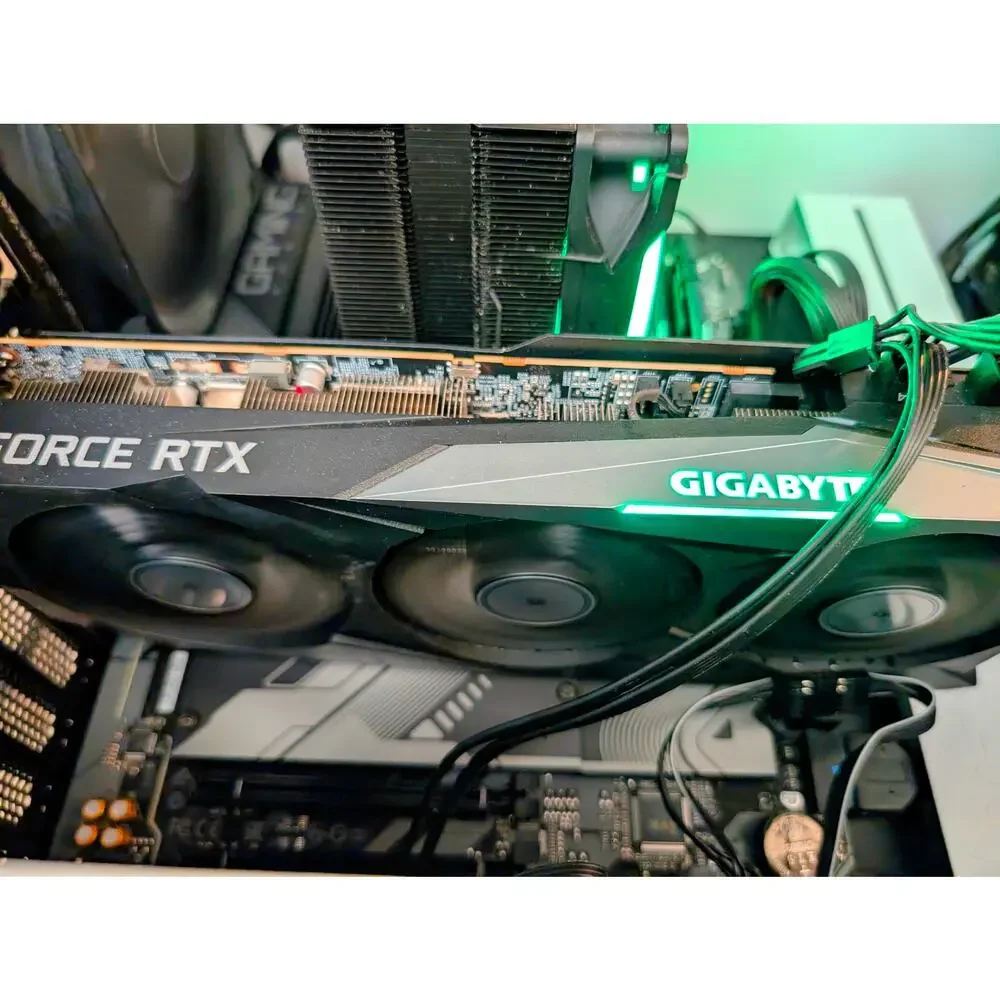 Nvidia GIGABYTE Gaming OC RTX 3070 8GB Graphics Card Video